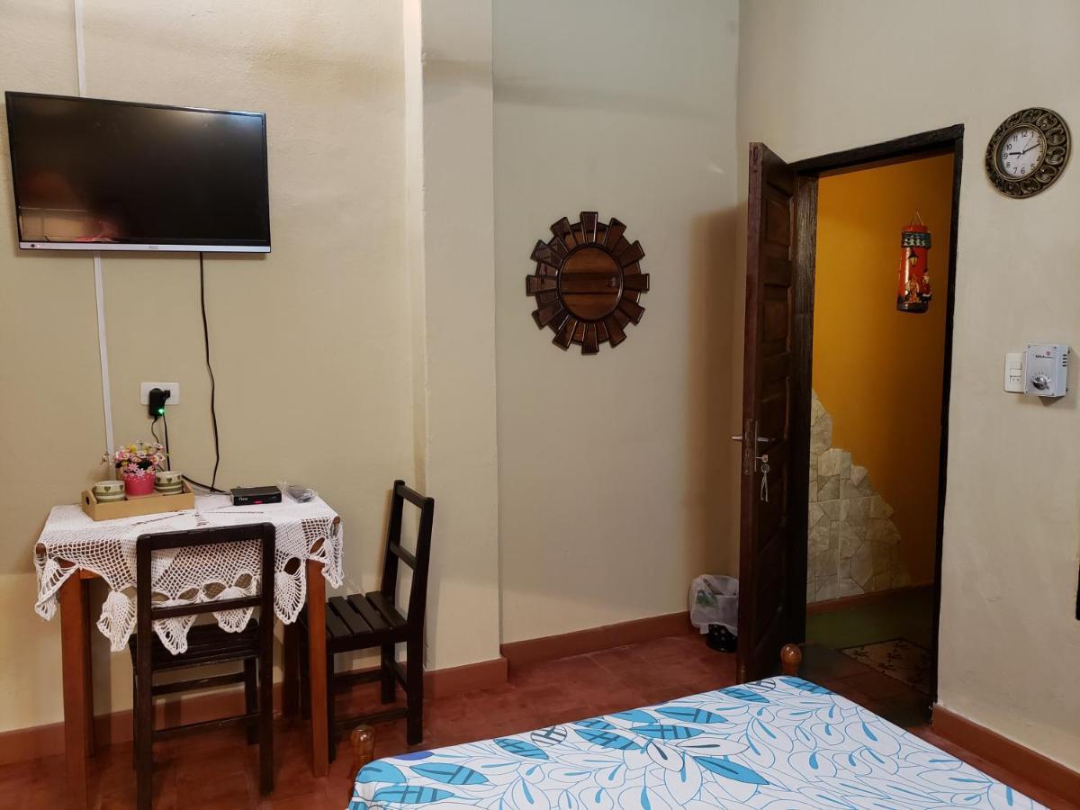 Hostal Mi Lugar Vintage En Paraguay Asuncion Exterior photo